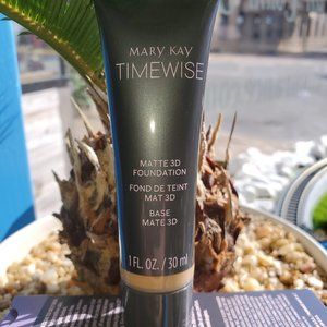Bronze W 100 Matte 3D Foundation - Combo to Oily Skin - Timewise Mary Kay
